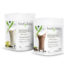 Polvo para preparar una bebida con delicioso sabor a fresa y chocolate, proporciona proteína, fibra, vitaminas y minerales.